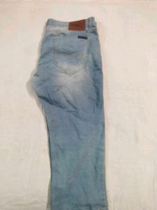 Light Wash Denim Capris