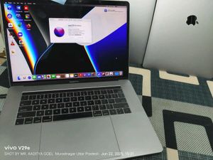 Apple MacBook Pro
