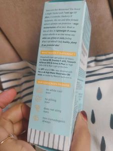 Dot &amp; Key Blueberry Hydrate Barrier Repair Sunscre