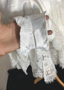 FLORAL LACE MINI DRESS