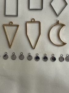 ⭐Price Drop⭐Bezels And Hair clip For Resin Art