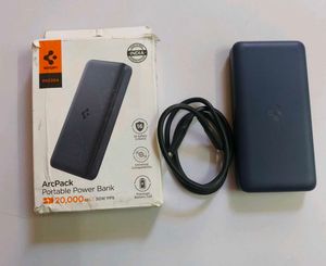 Spigen ArcPack 20000mah 30w power bank