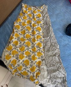 Floral sleeveless top