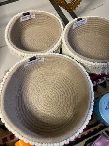 Handmade Macrame Basket 🩷🤍