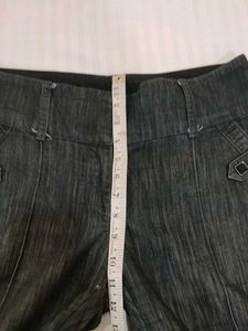 Dark Wash Capri Pants