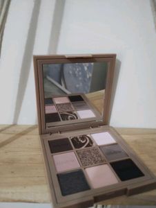Huda Beauty Greige Creamy Obsessions