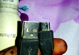Car Charger &amp; Data Cable