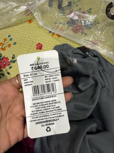 Gray Long Sleeve Crop Top🩶