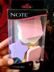 NOTE Makeup Sponges - New. With Makup Brush