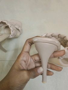 New Unused Branded High Hill