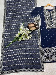 Elegant Navy Blue Kurta Set Pakistani suit