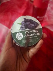 Beauty Bundle: Fuity body mist ,Charcoal soap (sea