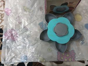 Brand New Flower-Shaped Snack Container