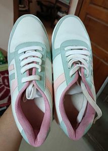 NEW SNEAKERS WITH SOCKS