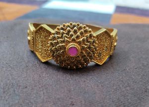 Gold-toned Bangle