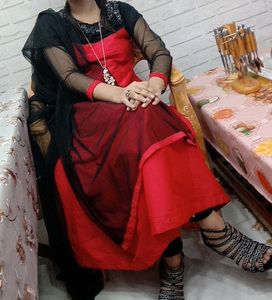 🌸Red Gown With Pant And Dupatta🌸
