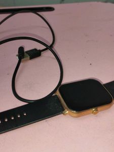 Noise Smart Watch With Charger