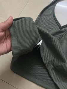 Olvie halter neck top size-S