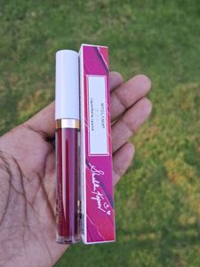 Myglamm Lit Liquid Lipstick Insta Baddie