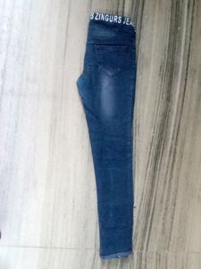 girls jeans west size is 30&#34; X length  37&#34;