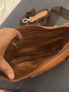 MUmso Sling Bag