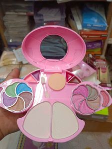 T.Y.A Fashion Make-Up Kit