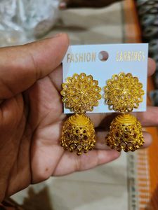 Gold Jhumka