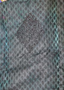 Embroidered Kurta Set (size 40)