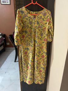 AnoukYellow Floral Print Kurti