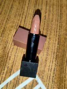 nykaa ultra matte lipstick (shade jane)