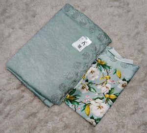 Plain Saree With Floral Print Blouse