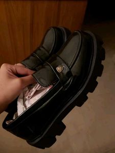 Black Roadster Loafer
