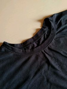 Black High-Low Hem Tee