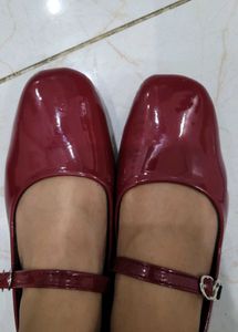 BURGUNDY MARY JANES TRENDY