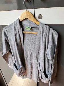 48) Gray Open-Front Cardigan/Shrug