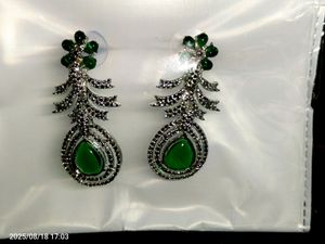 Rhodium Plated Artificial Stone Embed Drop Earing