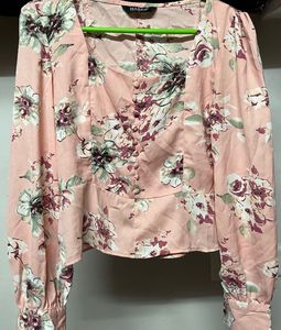 Floral Print Top🩷🥰