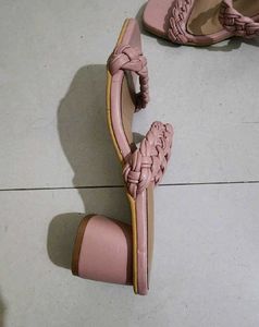 Nude Classics Eridani Block Heels