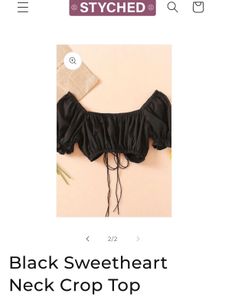🖤Black Sweetheart Neck Crop Top🖤