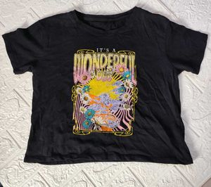 Wonderful Day Graphic Crop Tee