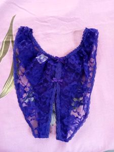Blue Lace Tong
