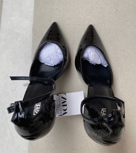 🖤ZARA Heeled Shoes with AnkleStrap