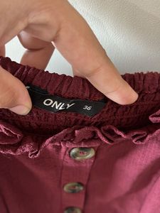 burgandy crop top
