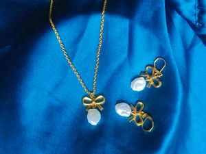 Gold Bow &amp; Stone Jewelry Set