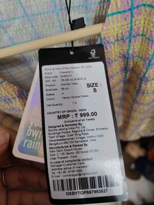 Chic Checkered Crop Top