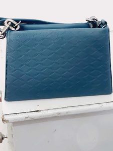 Stylish  Blue Hand Bag 👜