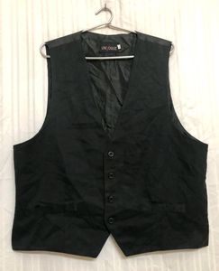 Univogue Black Waistcoat