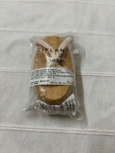 🆕Oriflame Sweden Bamboo Nail brush