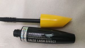 ErCombo Of Compact, Lip-liner Pencil &amp; Black Linea