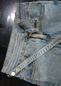 Unique Lock Jeans